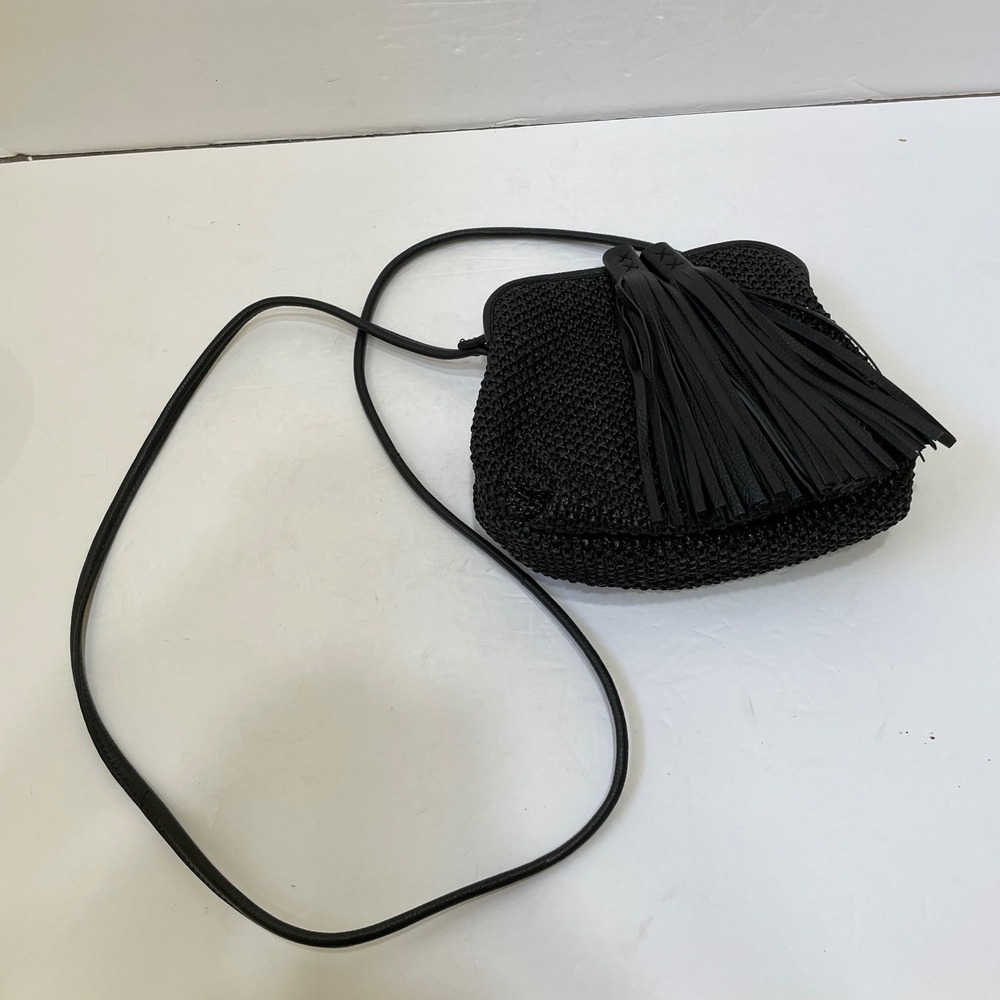 NEW WITHOUT TAGS CHICOS BLACK LEATHER WOVEN CROSSBODY‎ BAG WITH TASSELS